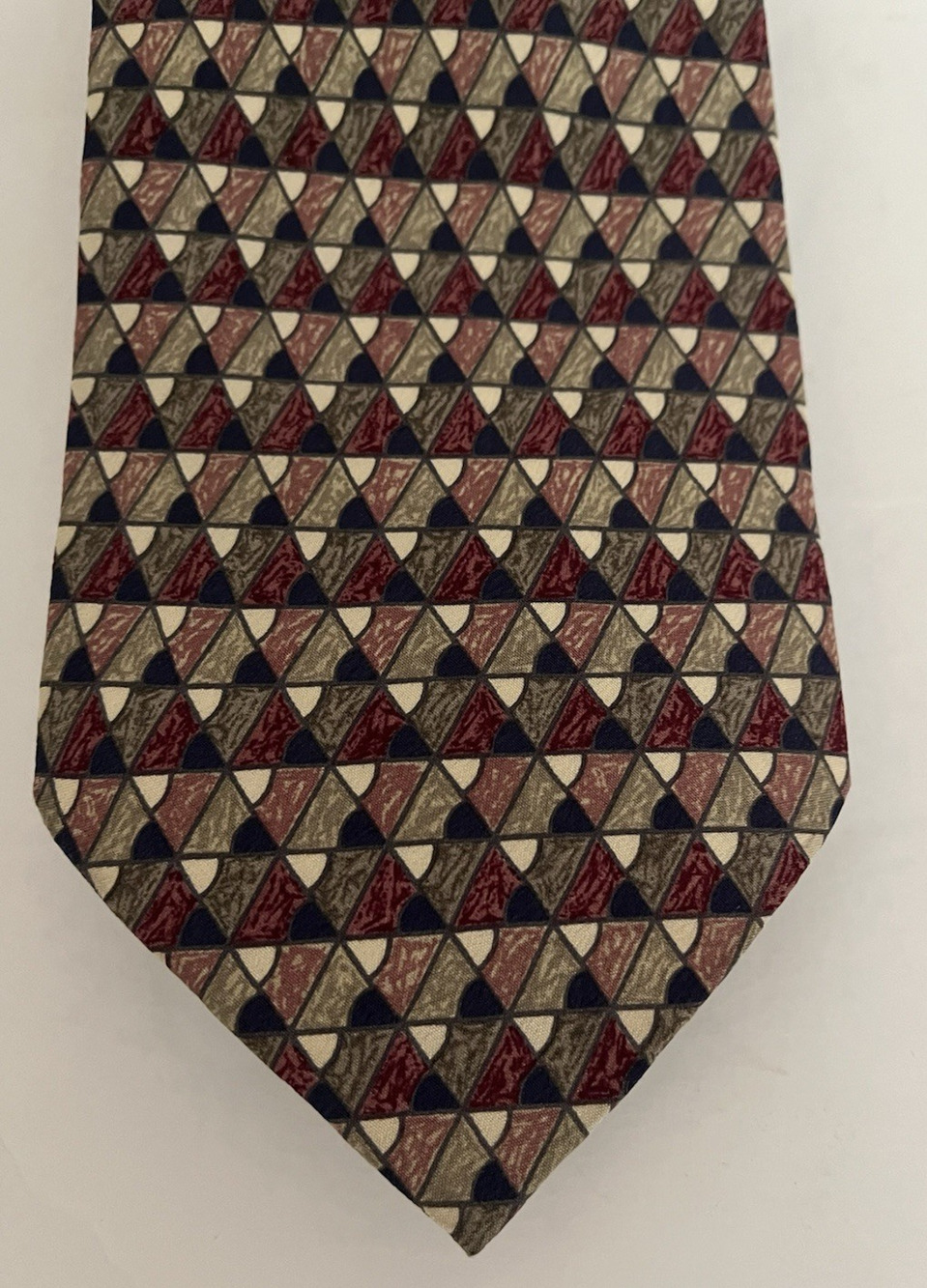 VALENTINO MEN'S TIE, 4" by 56", NEW WITHOUT TAG , 100% SILK